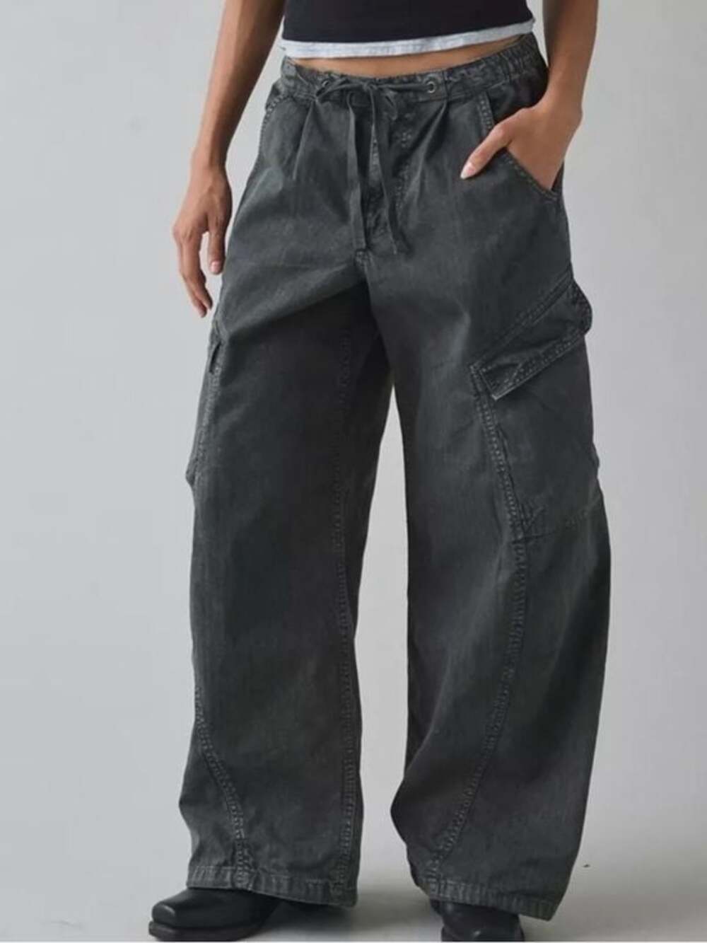 BDG Station Cocoon Baggy Barrel Leg Cargo Pants